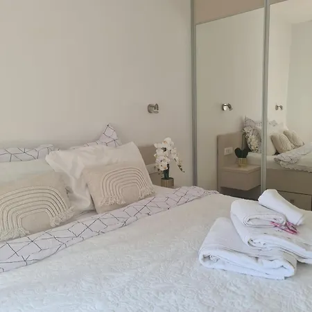 Brand New Lovely Bella Appartement