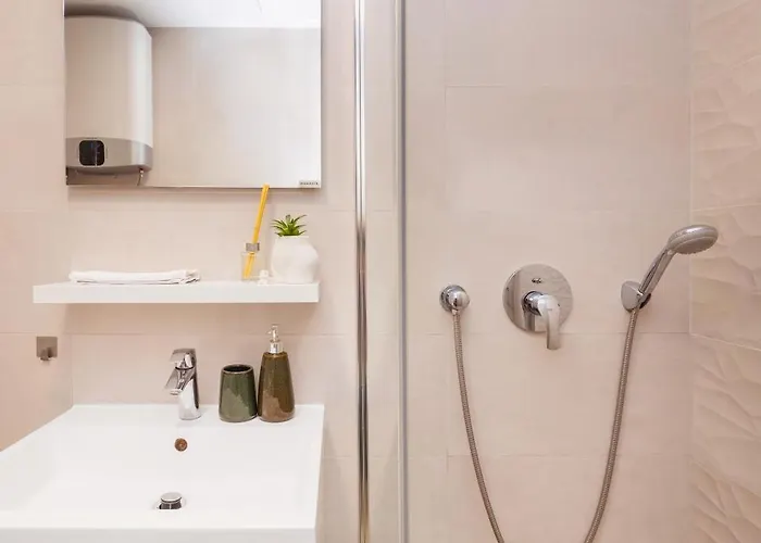 Brand New Lovely Bella Apartament *