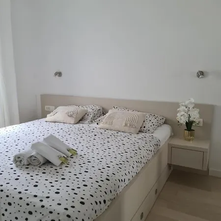 Brand New Lovely Bella *